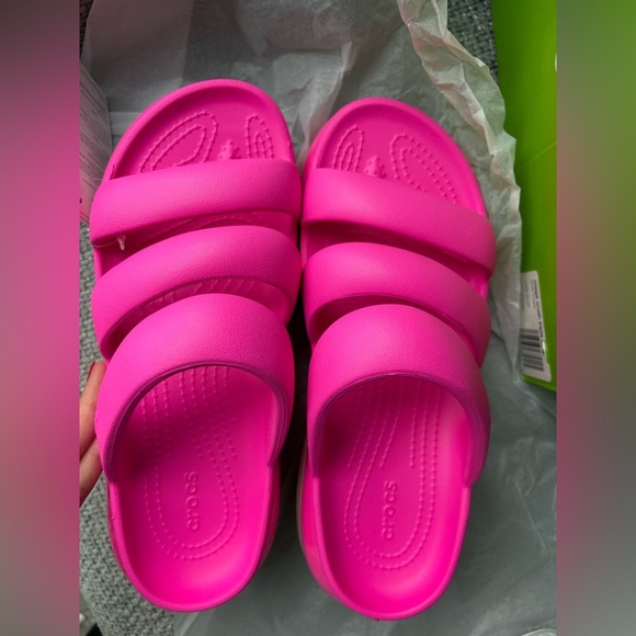 BNWT Crocs Mega Crush Triple Strap Sandals – Pink Crush – Style ID: 521540 - Picture 8 of 13